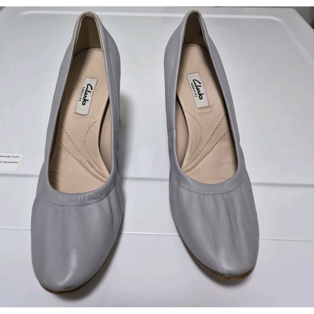 Clarks Artisan Women's Pumps Size 8.5 M Gray Leather Knot Detail Comfort Heels